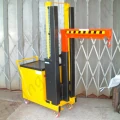 Battery Lift Crane