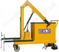 Jib to Rear, Outriggers to Front