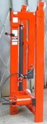 500kg Folding Floor Crane - Stored